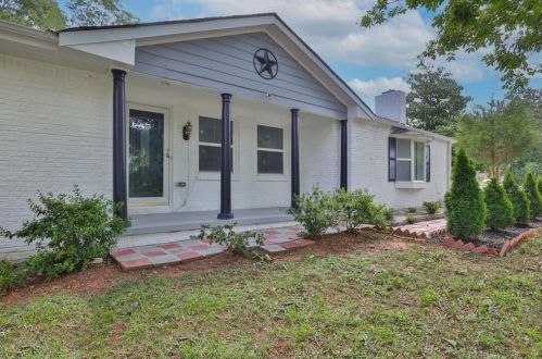 954 Texel Ln, Clarkston, GA 30021-2735