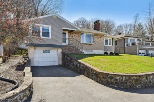 14 Hillard Rd, Mount Arlington, NJ 07856-1403