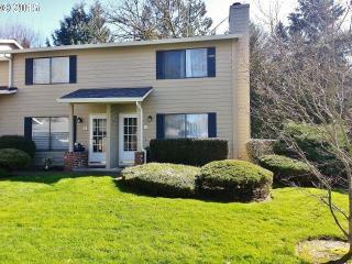 29540 Courtside Dr, Wilsonville, OR 97070-6467