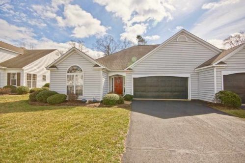 529 Pebble Hill Ct, Charlottesville, VA 22903-7873