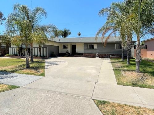 219 Sunkist St, Anaheim, CA 92806-3639