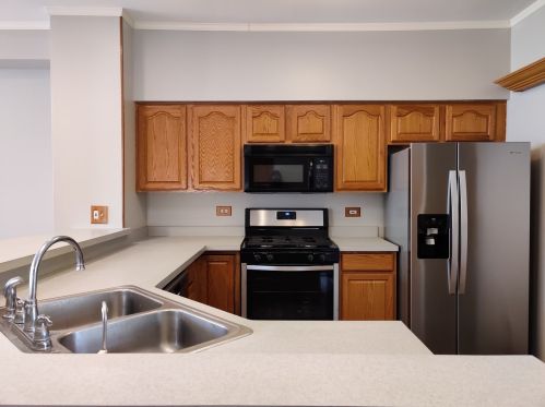 2599 Arcadia Cir, Naperville, IL 60540-8394