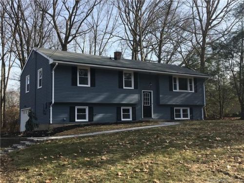 58 Ridgenoll Rd, Wallingford, CT 06492-2820