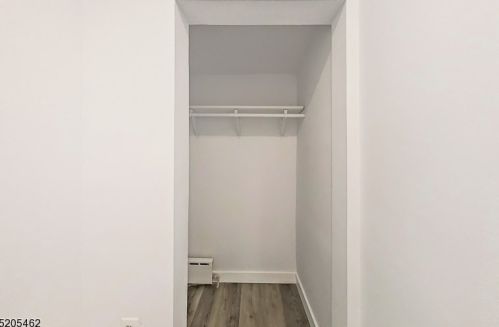 76 Passaic Ave, Paterson NJ  07506-1406 exterior