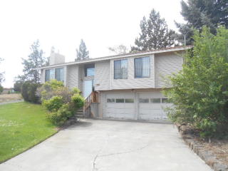 736 Madison St, Metolius OR  97741-1135 exterior