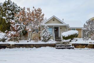 841 Young Grade Rd, Yakima, WA 98908-9479