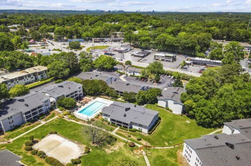 1150 Collier Rd, Atlanta GA  30318-0407 exterior