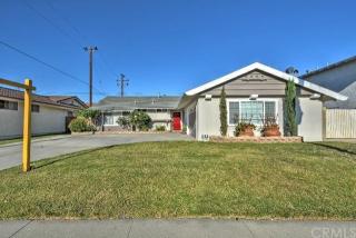 8202 Acacia St, Cypress, CA 90630-2006