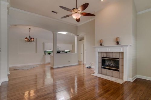 8013 Springmoss Dr, Plano TX  75025-3943 exterior