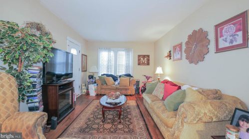 18 Hilltop Ave, Somerdale, NJ 08083-1731