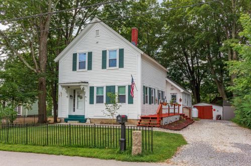 31 Maple St, Wilton, NH 03086-5505