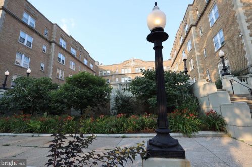6655 Mccallum St, Philadelphia PA  19119-3154 exterior