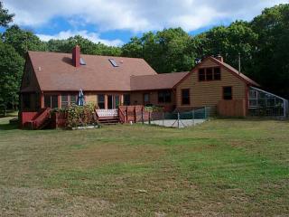 601 Perry Hill Rd, Coventry, RI 02816-4526