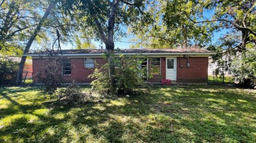 2301 Franklin Dr, Bryan, TX 77801-1912