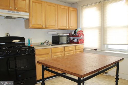 1615 State St, Trenton NJ 08609-1854 exterior