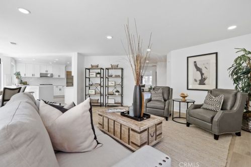 7 Rhode Is, Irvine CA  92606-1755 exterior