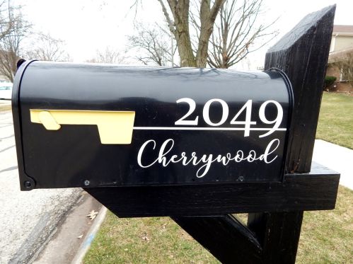2049 Cherrywood Cir, Naperville, IL 60565-2278