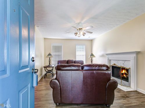 1900 Elm Park Dr, Hampton, GA 30228-5518