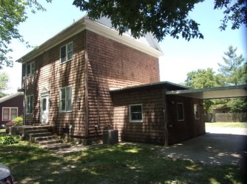 423 Livingston St, Swygert, IL 61764-2039
