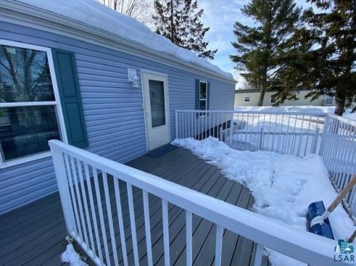 39 Sunnyside Est, Scanlon, MN 55720-1145