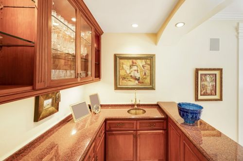 1360 Greenbriar Rd, Glendale CA  91207-1254 exterior