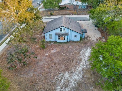 601 Burleson St, Uhland TX 78640-5323 exterior