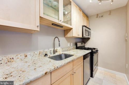 12705 Dara Dr, Woodbridge, VA 22192-2765
