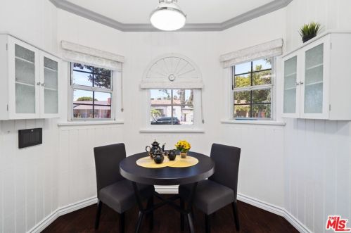 612 Ivy St, Glendale CA  91204-1027 exterior