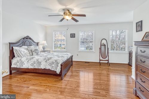 12125 Darnley Rd, Woodbridge VA  22192-6615 exterior