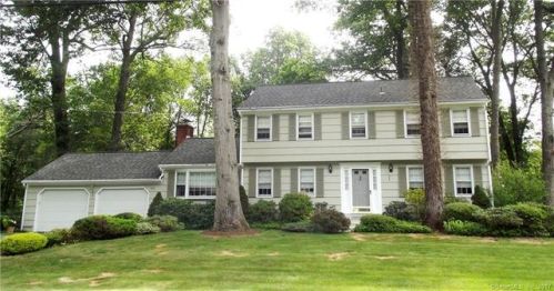 320 Chestnut St, Cheshire, CT 06410-2029