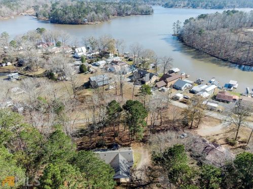 107 Friddell Rd, Jackson, GA 30233-3760