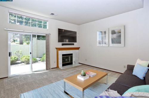 5276 Pebble Glen Dr, Concord, CA 94521-4535