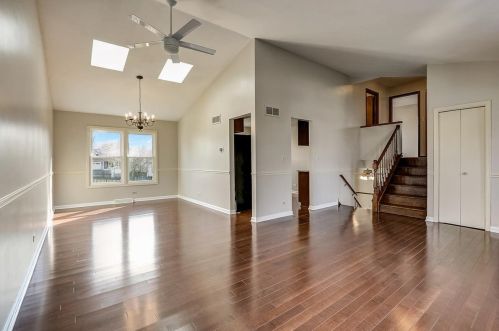 544 Beaconsfield Ave, Naperville, IL 60565-4314
