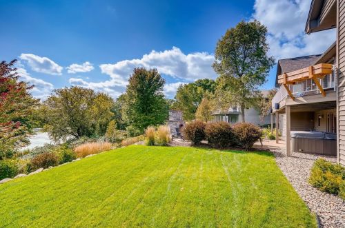 1580 Blackhawk Lake Dr, Saint Paul MN  55122-1245 exterior