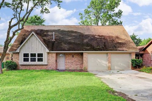 1409 Delabrook Ct, Taylor Lake Village, TX 77586-3603