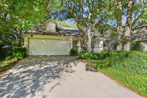 13212 Dime Box Trl, Austin TX  78729-7547 exterior