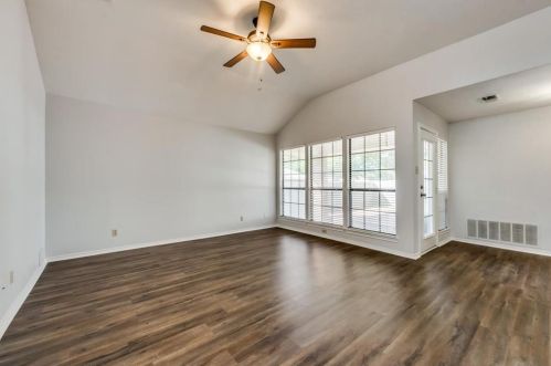 727 Monique, Cedar Hill TX  75104-1739 exterior