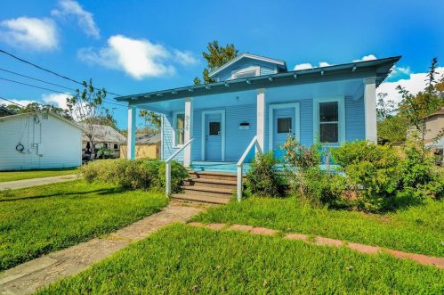 914 Cable St, Conroe TX  77301-2211 exterior