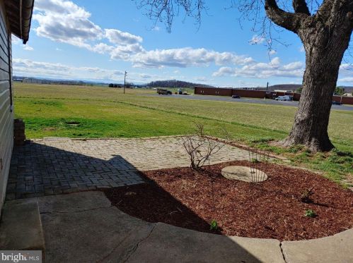 1550 Broadway, Hanover PA 17331-2555 exterior