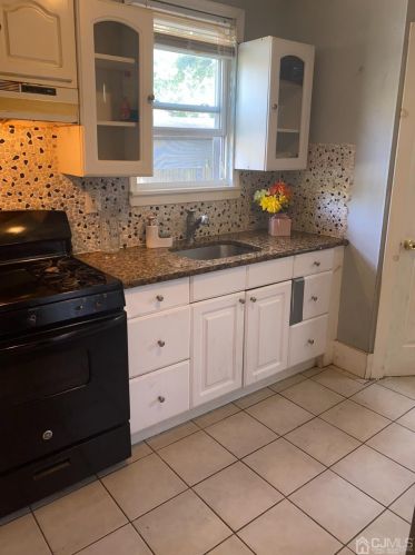 26 Becker Ter, Irvington, NJ 07111-1311