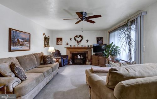 774 Broadway, Hanover PA 17331-2503 exterior