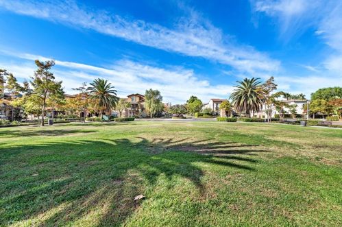 565 Casita St, Anaheim CA  92805-4748 exterior