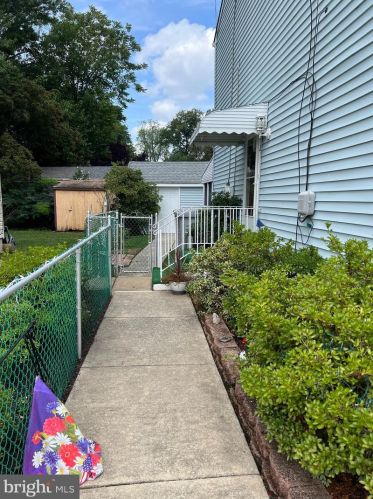 21 Fairfax Ave, Blenheim, NJ 08012-2845