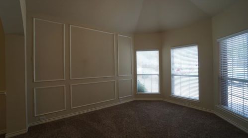 1507 Chateau Ln, Midlothian TX  76063-6256 exterior