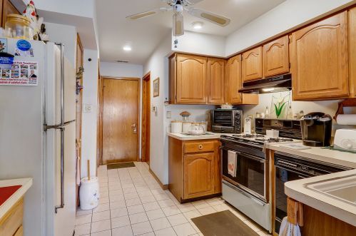 15741 Chesterfield Ln, Orland Park, IL 60462-7739