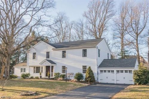 22 Whitman Dr, Chatham Township, NJ 07928-1711
