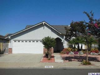 11670 Midway Dr, Cypress, CA 90630-5533