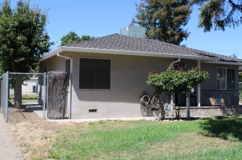 237 Kavanagh Ave, Modesto, CA 95350-2309