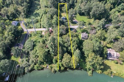 259 Lake Shore Dr, Waterbury, CT 06762-3471