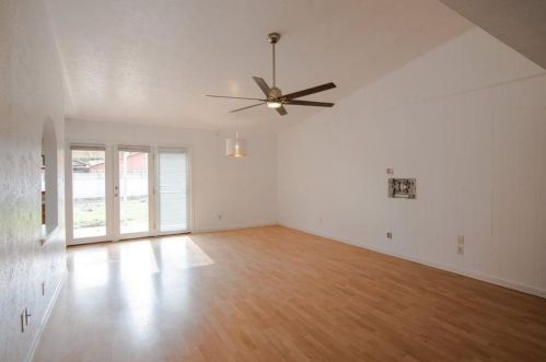 3106 Gayle Dr, Garland TX  75044-6165 exterior